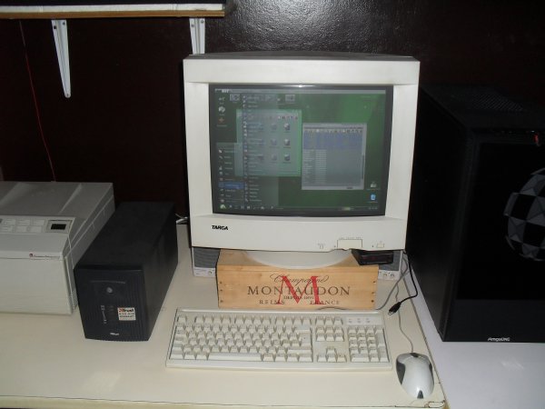 My desk part 1 - Linux